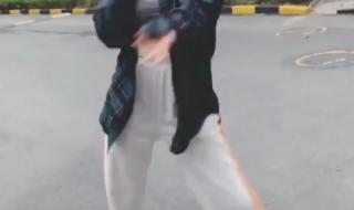 运动裤配什么鞋 运动裤配什么鞋