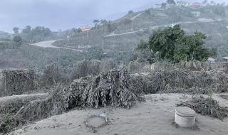 樱岛火山口再喷发 樱岛火山口再喷发