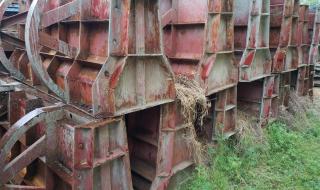 桥梁防撞护栏钢模板